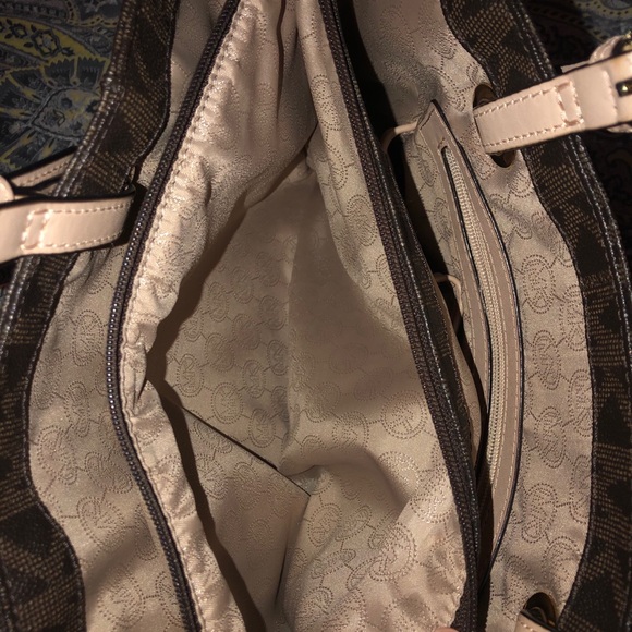 Michael Kors Purse - Picture 6 of 7